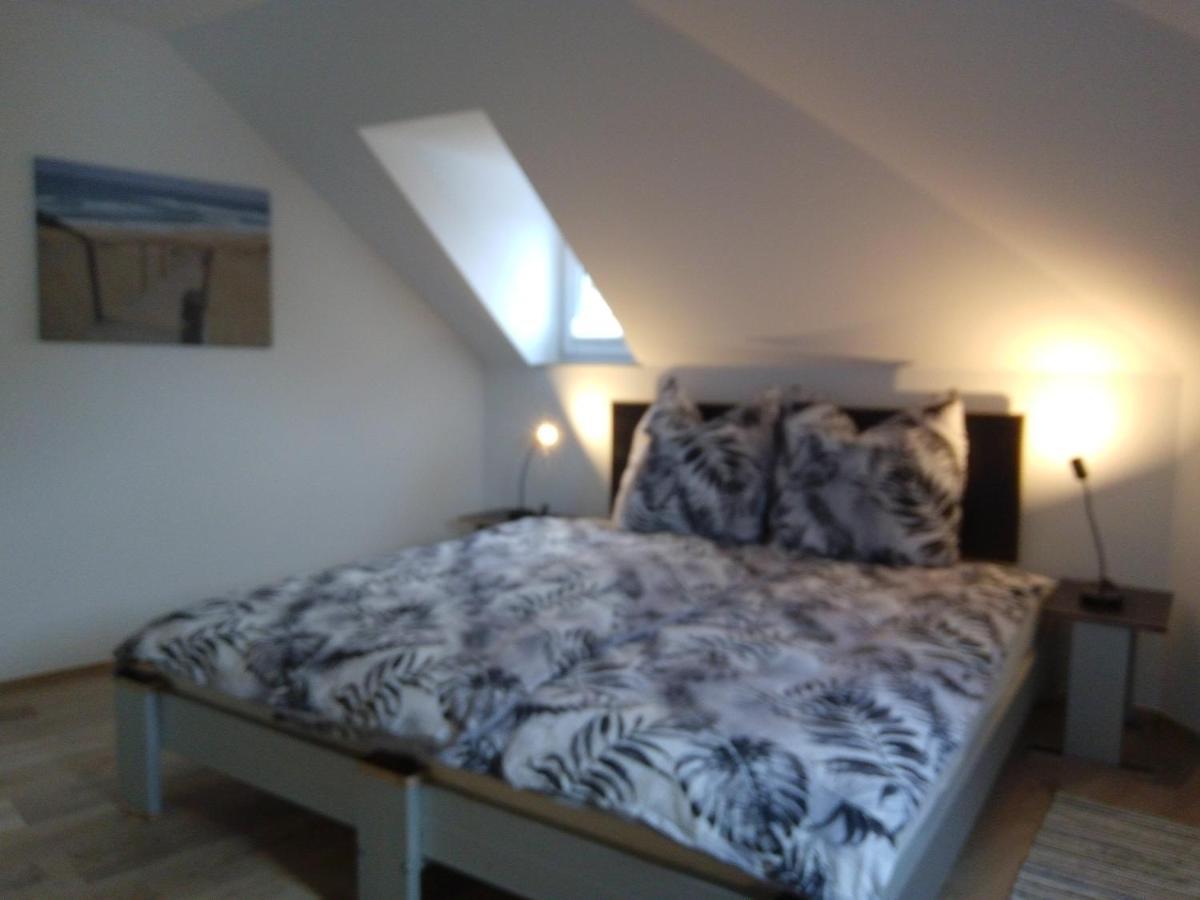 Ferienwohnung Im Roten Haus, Die Therme Ist Fusslaeufig In Wenigen Minuten Erreichbar Bad Ems Exteriör bild