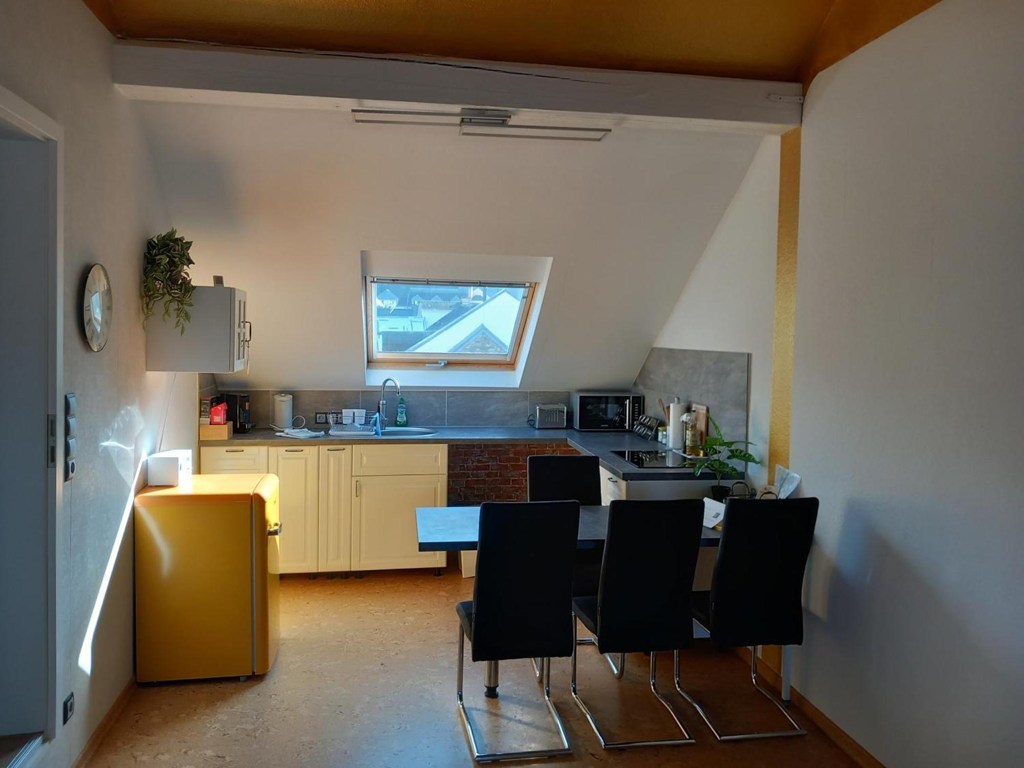 Ferienwohnung Im Roten Haus, Die Therme Ist Fusslaeufig In Wenigen Minuten Erreichbar Bad Ems Exteriör bild