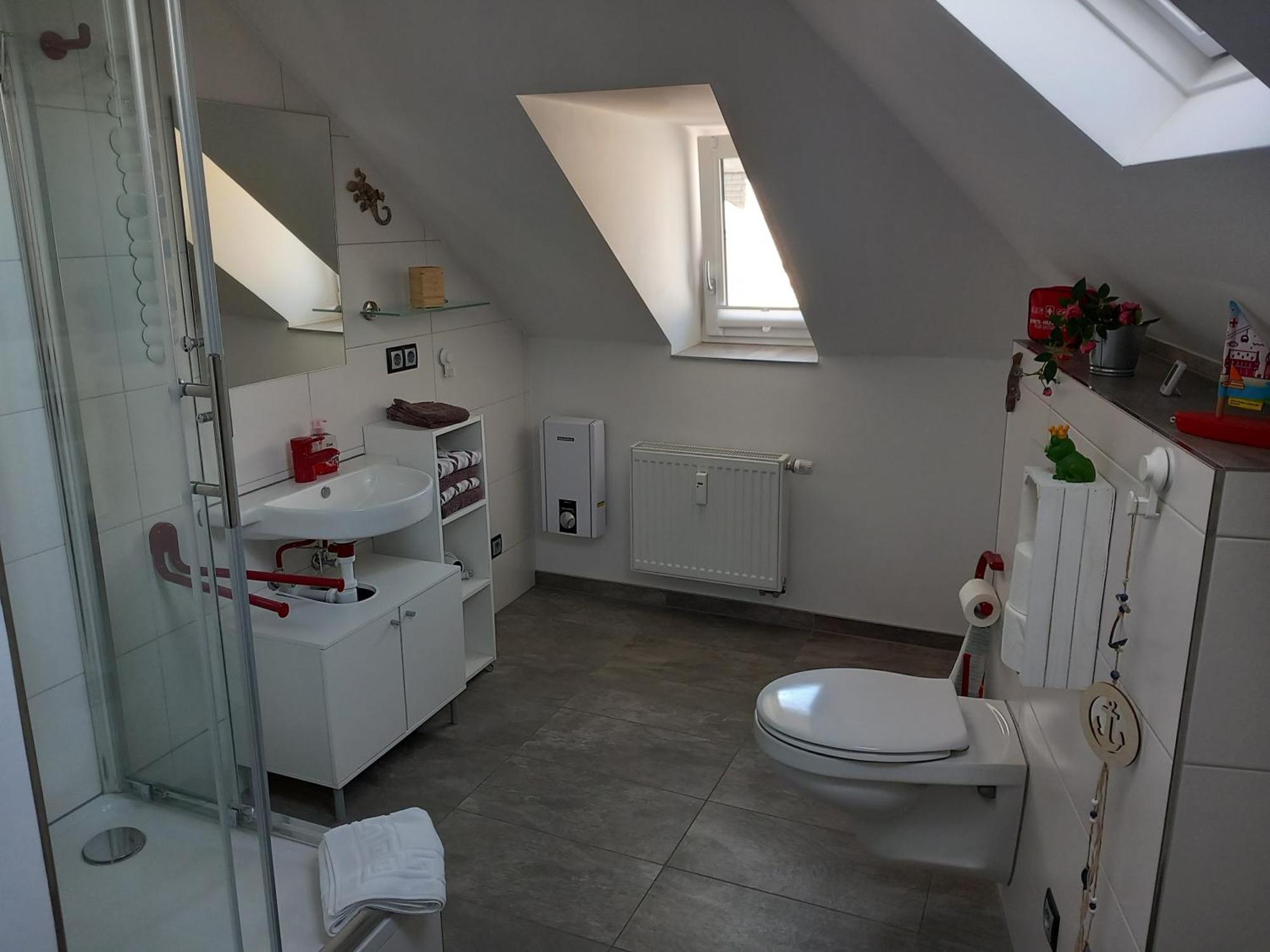 Ferienwohnung Im Roten Haus, Die Therme Ist Fusslaeufig In Wenigen Minuten Erreichbar Bad Ems Exteriör bild